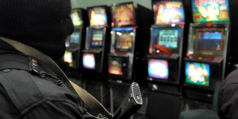 Полицейские изъяли 29 игровых автоматов в клубе на востоке Москвы