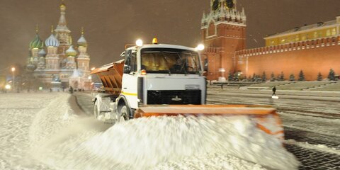 Более 10 тысяч снегоуборочных машин вышли на улицы Москвы