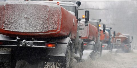 Последствия московского снегопада устраняют 14 тысяч единиц спецтехники
