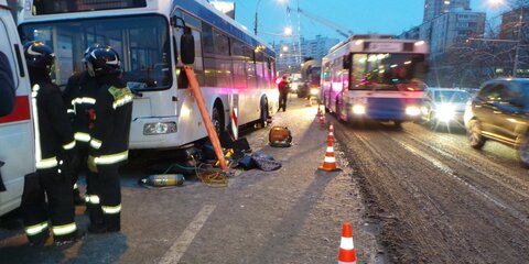 На востоке столицы троллейбус насмерть сбил пешехода
