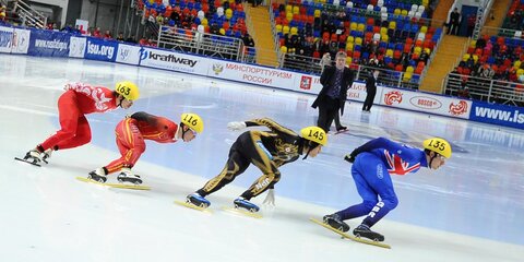 Семен Елистратов завоевал золото на чемпионате мира по шорт-треку в Москве