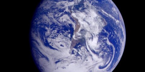 Маленькая голубая точка: как Землю видно из космоса