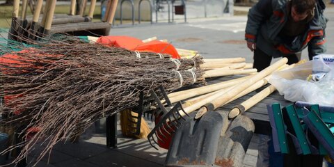 Лопаты в руки: как пройдут субботники в столичных парках