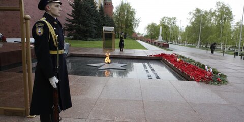 В Александровском саду может появиться памятная плита городу-герою Москве