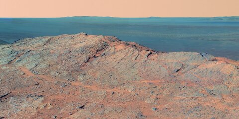 Ученые нашли на Марсе следы водяного пара