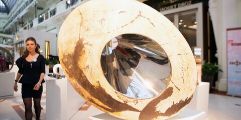 Грузинско-итальянский скульптор покажет железные эллипсы в Петровском Пассаже