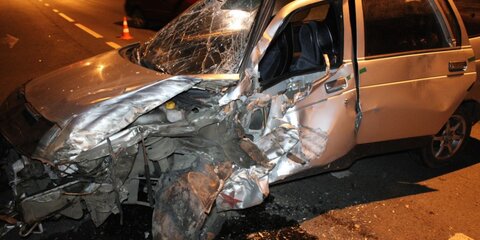 Шесть автомобилей столкнулись на Калужском шоссе, один человек погиб