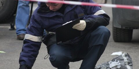 В Москве неизвестный выстрелил человеку в шею
