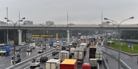 Ливень осложнил дорожно-транспортную ситуацию в Москве