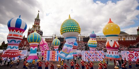 Самых активных москвичей пригласят на Красную площадь в День города