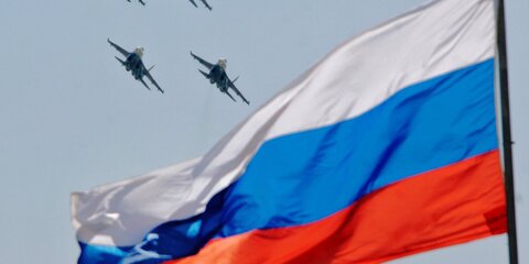 Самый большой в мире флаг России передан на хранение в МЧС