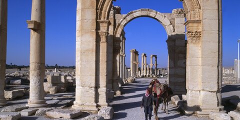 Боевики ИГИЛ разрушили 14 древних памятников