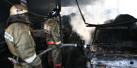 После пожара в гаражах на севере Москвы в машине найден труп мужчины