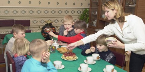 Власти Москвы обеспечивают адресный подход к каждой семье – эксперт