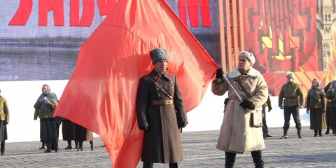 На Красной площади начался марш в честь парада 1941 года