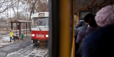 На Покровском бульваре встали трамваи из-за ДТП