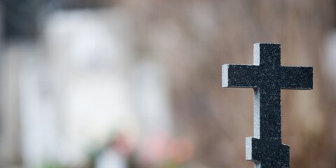 Москвичи смогут оплатить похороны онлайн