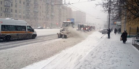 Из-за снегопада ситуация на дорогах Москвы ухудшится