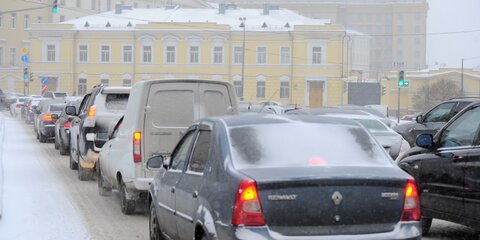 В Москве зафиксировали десятки мелких аварий в результате снегопада