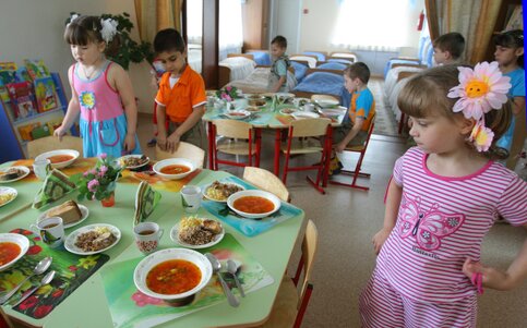 Как наладить питание в частном детском саду