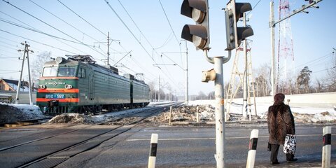 В Москве на вагон электрички упала опора контактной сети