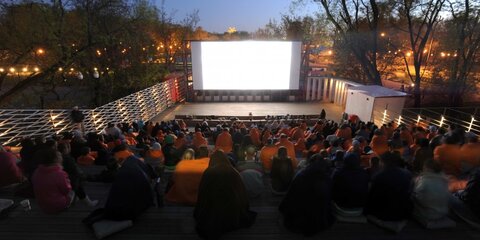 В столичных парках могут появиться мобильные кинотеатры
