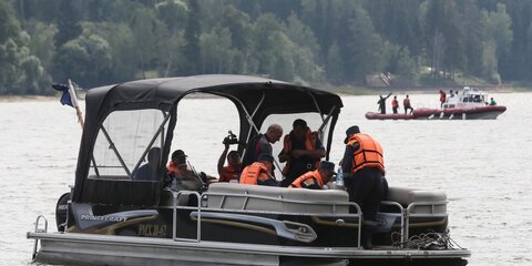 Обнаружены тела еще трех погибших на озере в Карелии