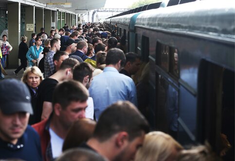 Поезда на фиолетовой ветке метро столицы следуют с увеличенными интервалами