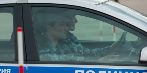 ГИБДД начала проверку после "дрифта" BMW вокруг полицейского в Москве