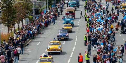 Сергей Собянин открыл парад городской техники