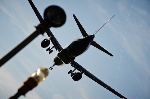 Самолет «Аэрофлота» в Варшаве на стоянке задел крылом хвост другого лайнера