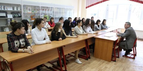 Московские учителя смогут экстренно заменять друг друга