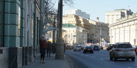 Подсветка украсит фасады на Моховой в декабре