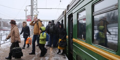 Пассажирские поезда задержаны в Московской области из-за обледенения