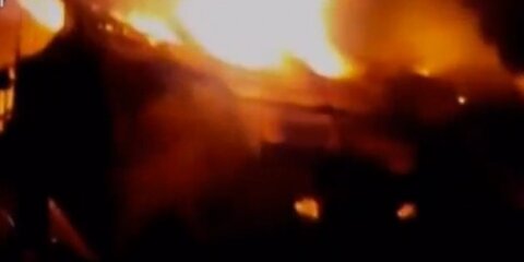 Спасатели ликвидировали пожар в мебельном магазине на Соколиной горе