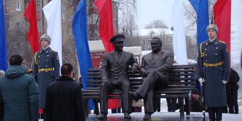 Памятник Королеву и Гагарину открыли в Подмосковье
