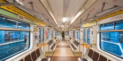 Станции оранжевой линии метро начнут объявлять на английском языке