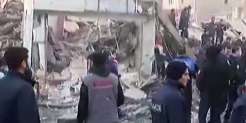 Шестиэтажный дом рухнул в Стамбуле