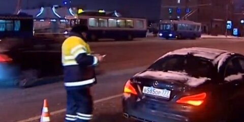 Водитель легковушки сбил трех человек на севере Москвы