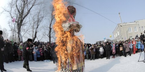Восьмиметровую ледяную Масленицу сожгут на Манежной площади