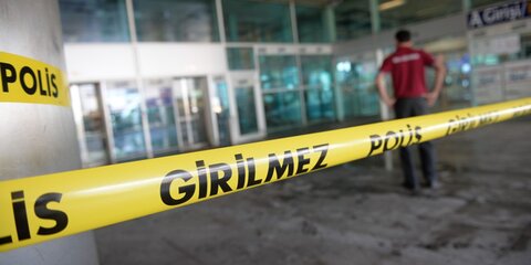 Пассажиров Boeing 777 в аэропорту Стамбула эвакуировали из-за угрозы взрыва