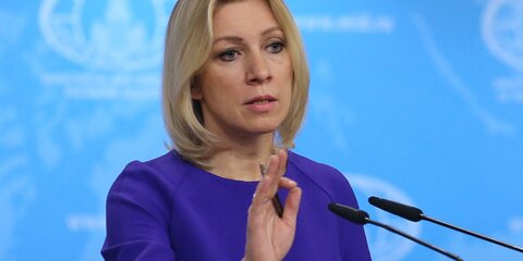 Захарова назвала абсурдной причину отмены визита Джонсона в Москву