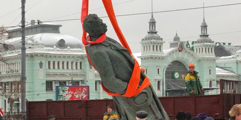 Памятник Горькому вернут на площадь Тверская Застава