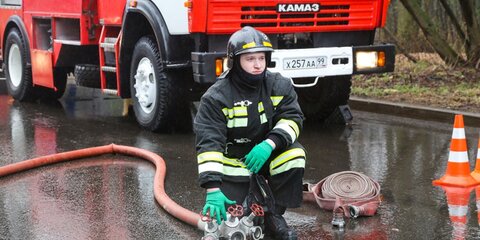 Крупный пожар произошел в одном из торговых центров в Москве