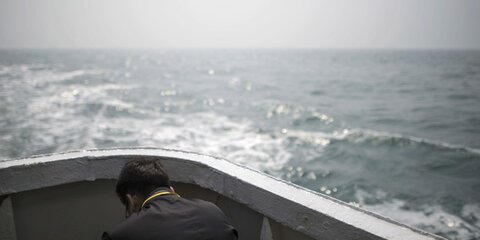 СМИ сообщили, что капитан первым покинул терпящее крушение судно в Колумбии