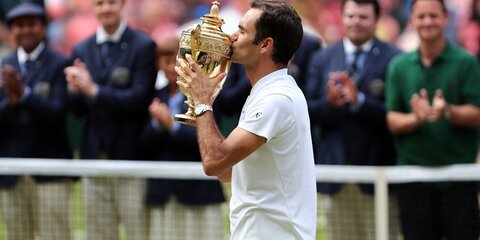 Швейцарец Роджер Федерер в восьмой раз завоевал титул чемпиона на Уимблдоне