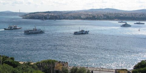 Турция открыла Босфор для судов после поисковой операции