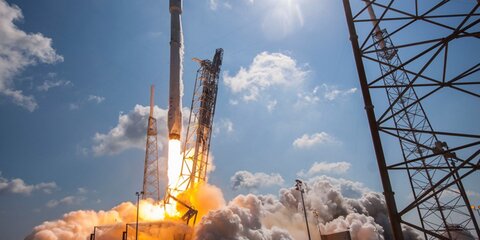 Ракета-носитель Falcon 9 успешно запустила грузовую миссию Dragon для МКС