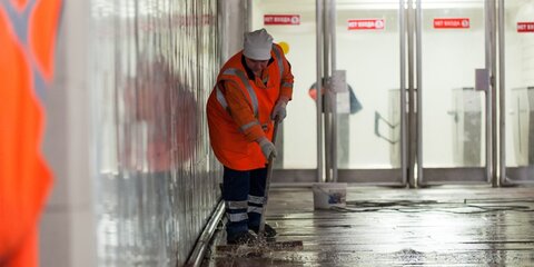 Московский метрополитен перешел на усиленный режим работы из-за непогоды