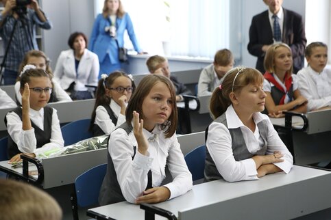 В Госдуме предложили преподавать школьникам ПДД